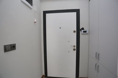 Interior 9