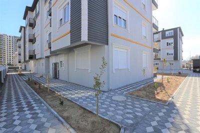 Exterior 5