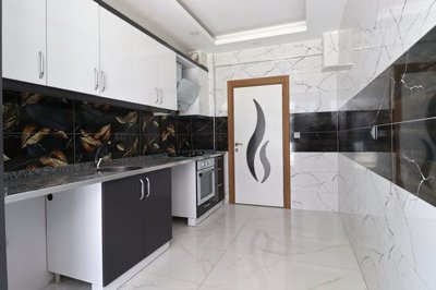Interior 4