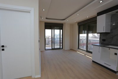 Interior 4
