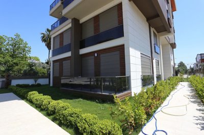Exterior 8