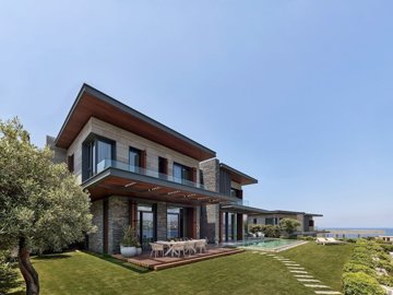 Exterior 3