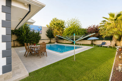 Exterior 4