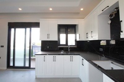 Interior 4