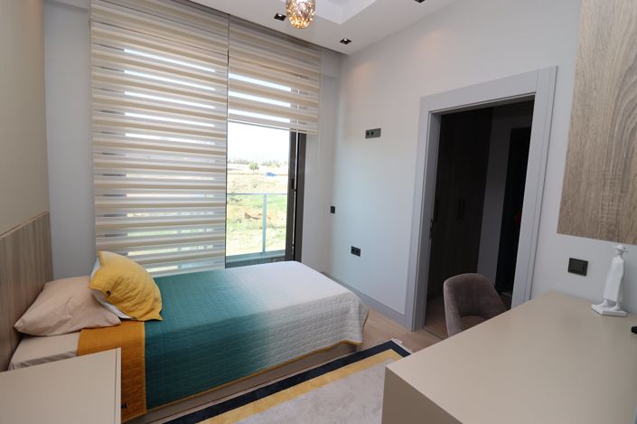 Image No.18-4 Bed Apartment for sale