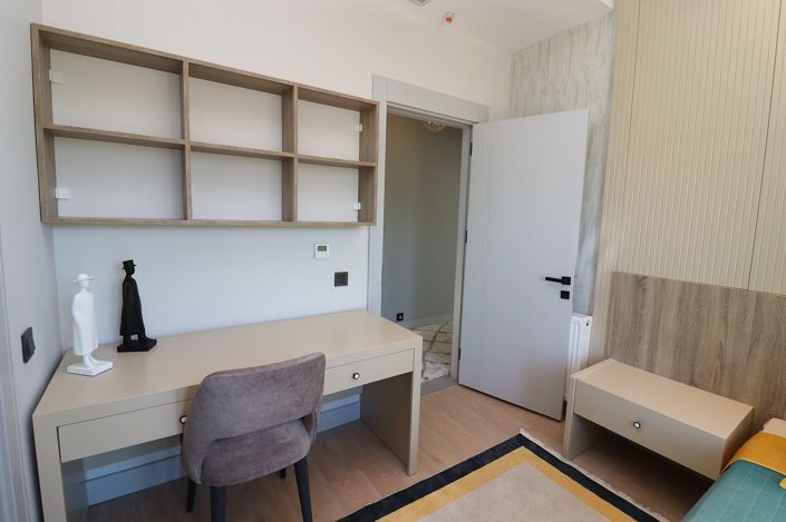Image No.20-4 Bed Apartment for sale