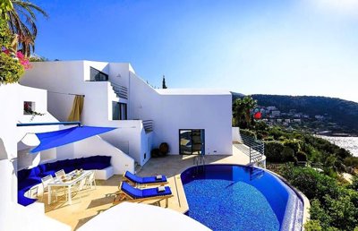 Exterior 4