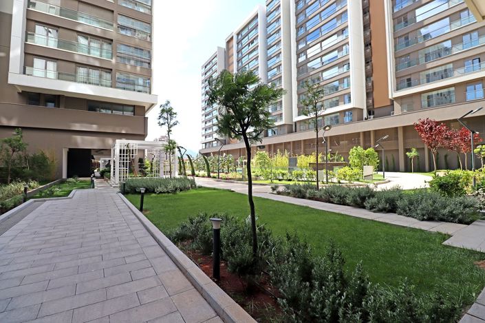 Image No.10-3 Bed Apartment for sale