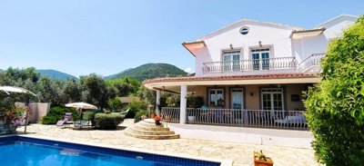 Exterior 4