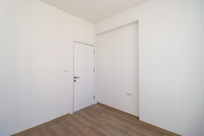 Image No.19-2 Bed Apartment for sale