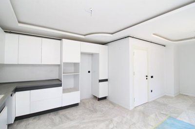 Interior 5