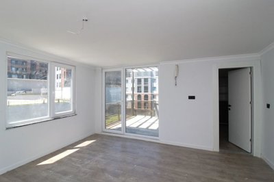 Interior 7