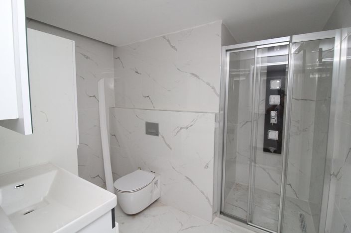 Image No.20-3 Bed Apartment for sale