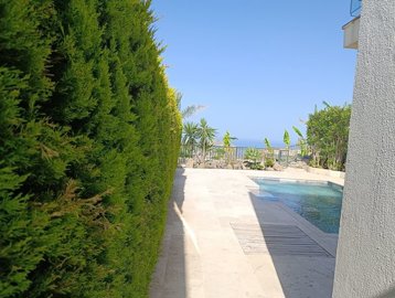 Exterior 9