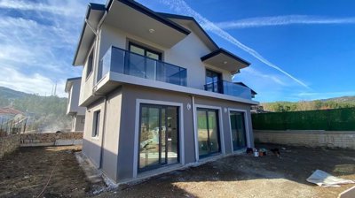 Exterior 4