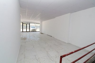Interior 6