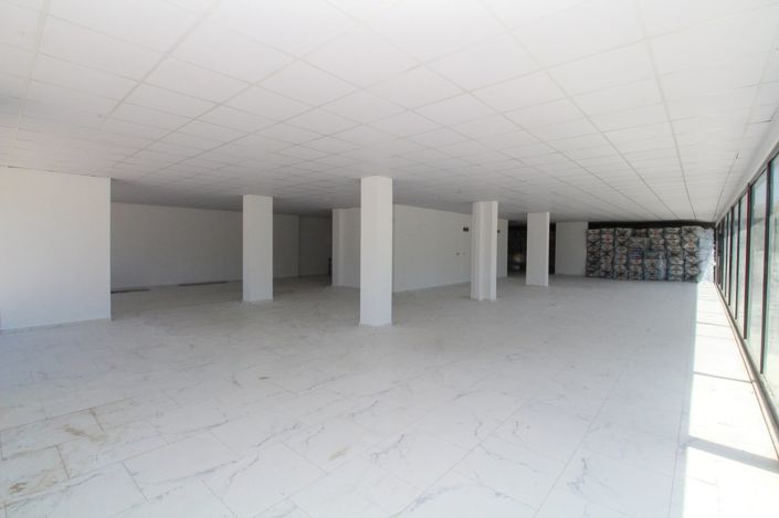 Image No.7-2 Bed Commercial for sale