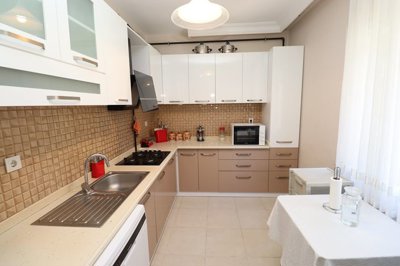 Interior 6