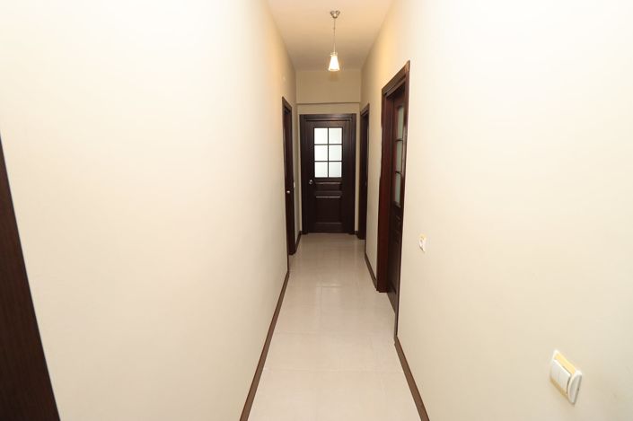 Image No.20-3 Bed Apartment for sale