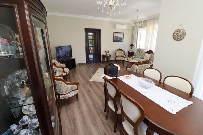 Image No.9-3 Bed Apartment for sale
