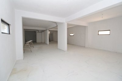 Interior 4