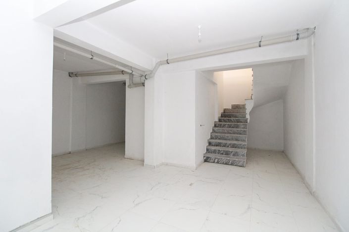 Image No.13-Commercial de 2 chambres à vendre à Yalova Merkez