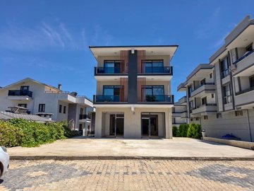 Exterior 4