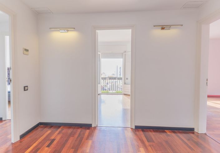 Image No.24-5 Bed Apartment for sale
