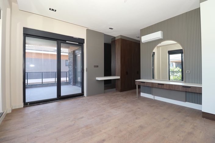Image No.11-4 Bed House/Villa for sale