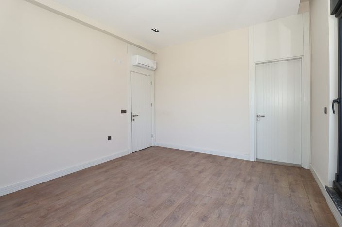 Image No.17-4 Bed House/Villa for sale