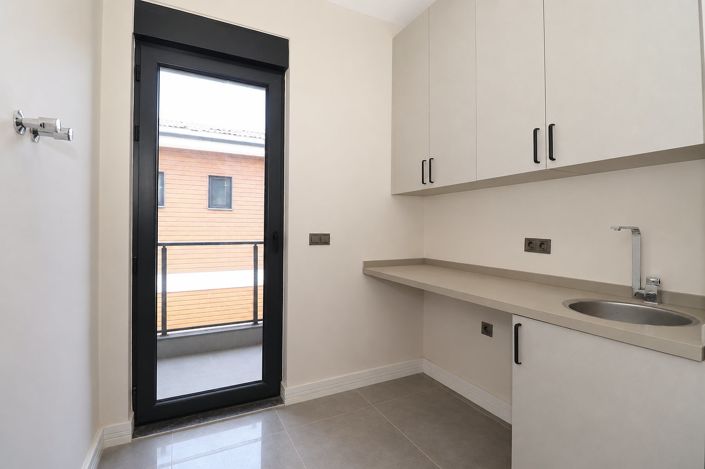 Image No.27-4 Bed House/Villa for sale
