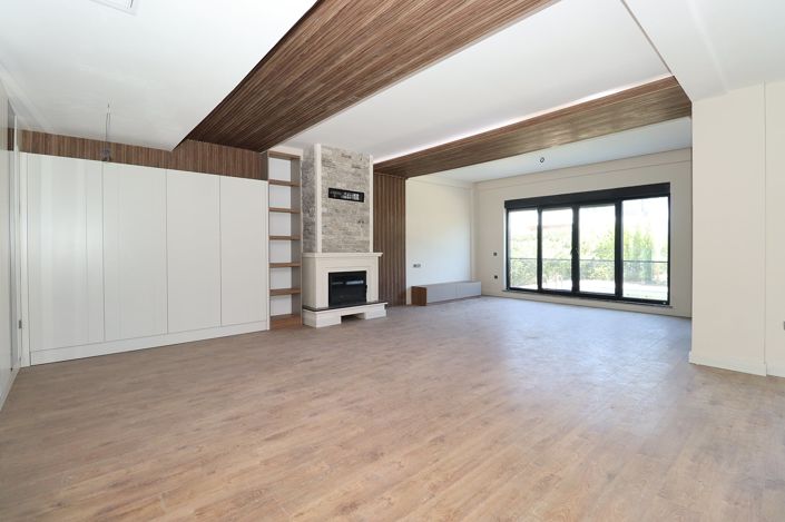 Image No.8-4 Bed House/Villa for sale