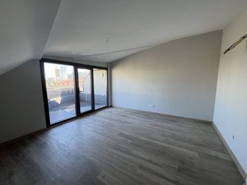 Interior 3