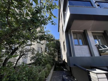 Exterior 3