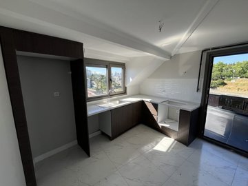 Interior 6