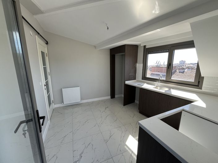 Image No.14-3 Bed Apartment for sale