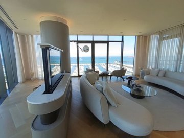 Interior 3