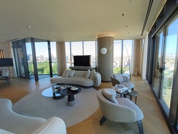 Interior 4