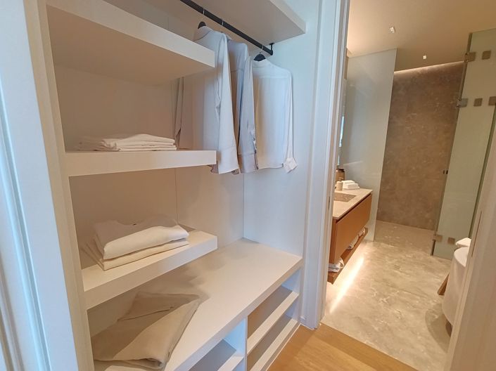 Image No.31-7 Bed Apartment for sale