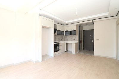 Interior 5