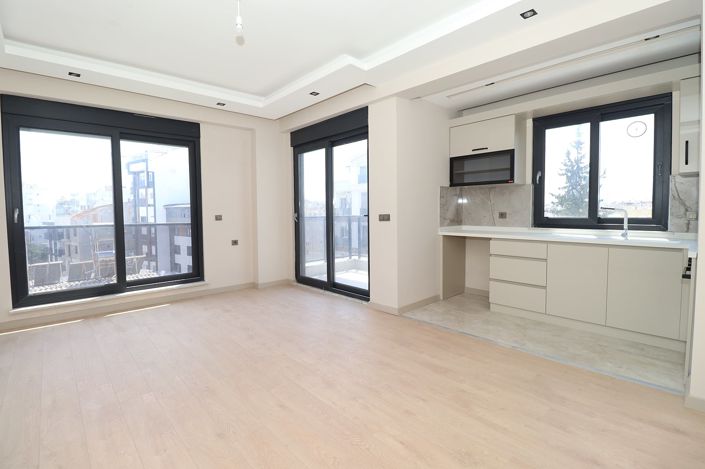 Image No.10-3 Bed Apartment for sale
