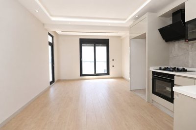 Interior 4