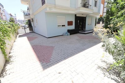 Exterior 8
