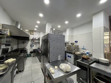 Interior 7