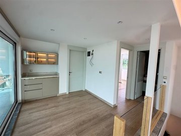 Interior 6
