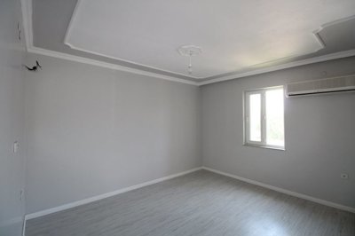 Interior 3