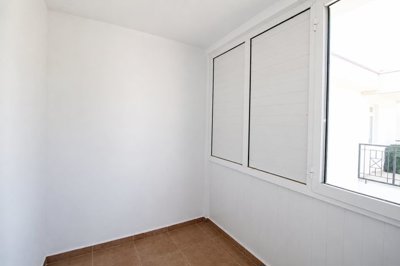 Interior 8