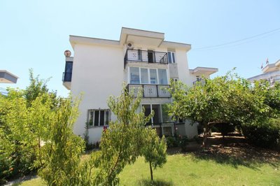 Exterior 4