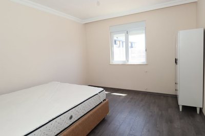 Interior 7
