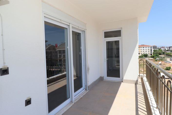 Image No.25-3 Bed Apartment for sale